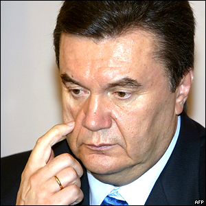Янукович: Украина не должна становиться заложницей интересов США